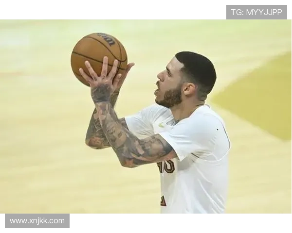 阿特金森赞大球勇于冒险助队友提升表现的独特风格